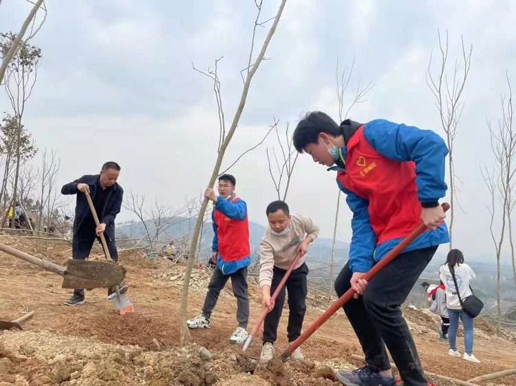  黨建帶團建——3月“公益植樹”主題黨日和主題團日活動(圖2)